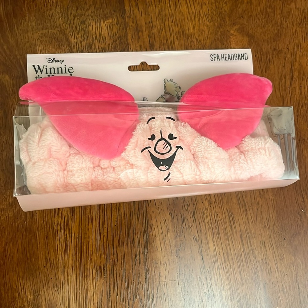 NWT Disney Winnie the Pooh Piglet Spa Headband by Taste Beauty